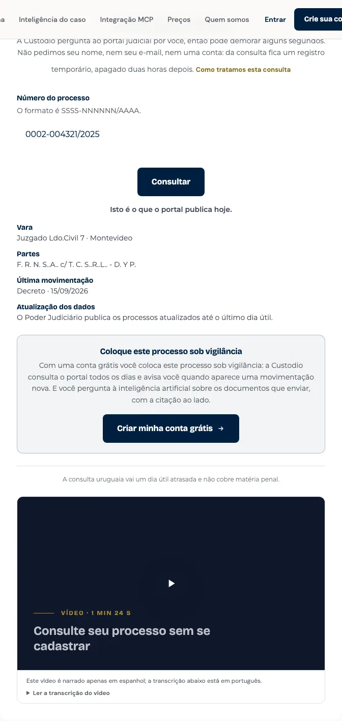 O buscador do guia do Uruguai com um processo consultado: a vara, o departamento, o estado, a capa com as partes reduzidas às iniciais e a última movimentação